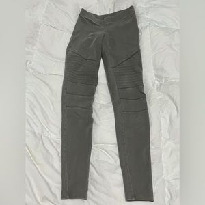 Gray/Brown Knew Ribbed Leggings